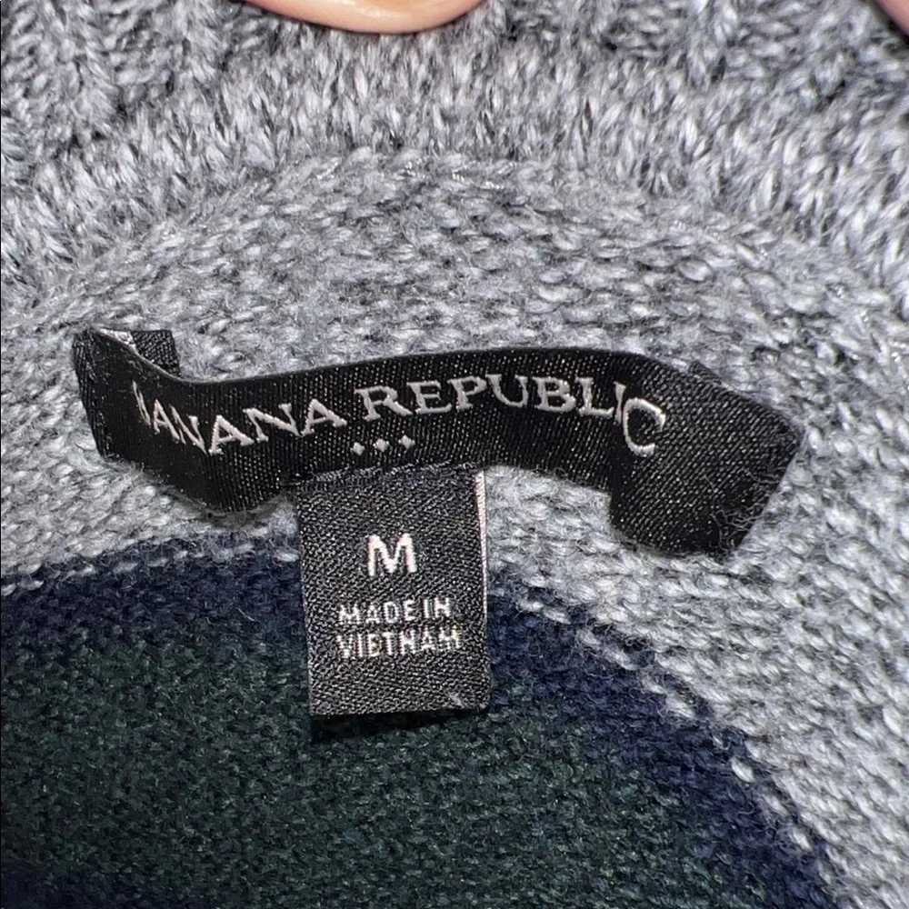 Banana Republic Gray Green Navy  Striped Crewneck Sweater Size Medium soft heavy